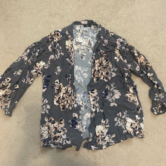 🔴 F&F Floral Kimono/Cardigan - Picture 2 of 3